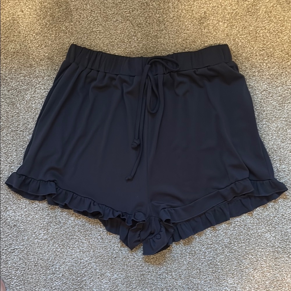 Black Ruffle Hem Shorts Size L